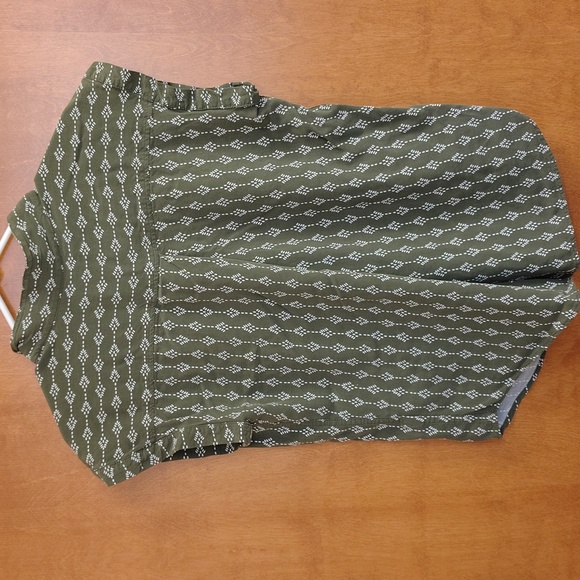 Jachs Girlfriend Olive And White Button Down Cap Sleeve Shirt - Picture 8 of 8